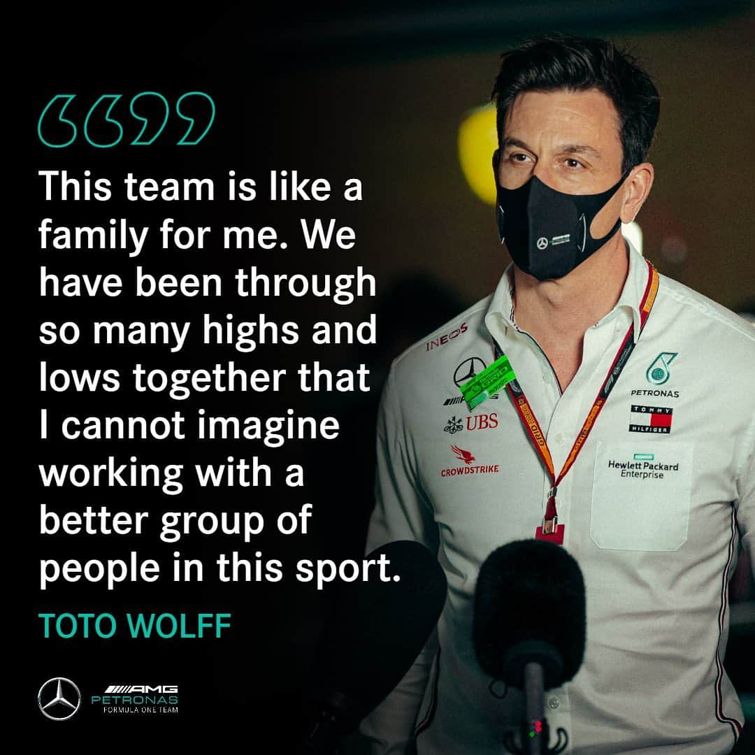 MERCEDES AMG PETRONASさんのインスタグラム写真 - (MERCEDES AMG PETRONASInstagram)「BOSS 👊 Here's to three more years, Toto! #DrivenByEachOther」12月19日 2時18分 - mercedesamgf1