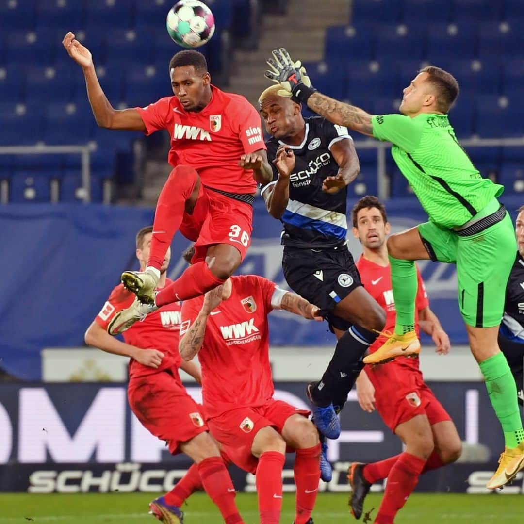 リース・オックスフォードのインスタグラム：「Fly high they said 🚀 3points Clean Sheet ✅ #Ox #win #focus」