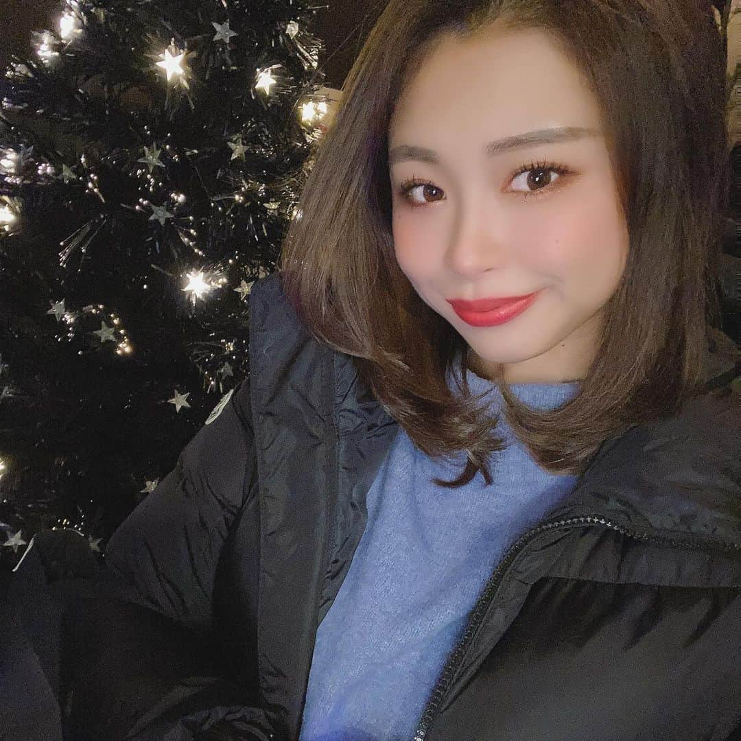 皐月めいのインスタグラム：「クリスマスツリー みにいきたいなっ🎄✨  わたしは大きくてカラフルな クリスマスツリーだいすきです 短い12月一生来ない2020年の12月 一生懸命頑張ろう🤍🤍  #キャバクラ　#キャバ嬢　#皐月めい　#錦　#錦3丁目　#錦三　#selection  #セレクション　#ヘアセット　#ヘアメイク#リボン#ハンドメイドリボン　#ハンドメイドアクセサリー　#ハンドメイド　#　#ヘアアレンジ」