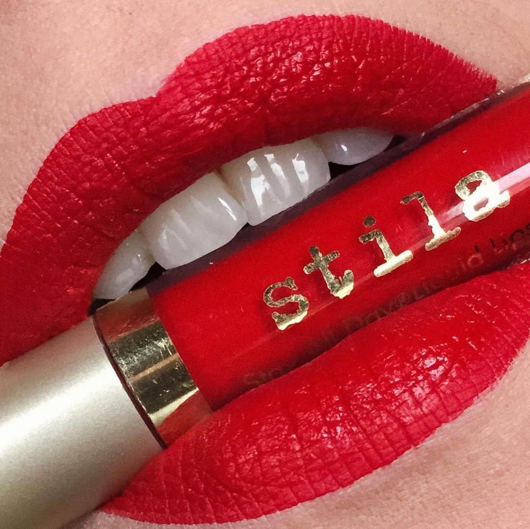 Stila Cosmeticsさんのインスタグラム写真 - (Stila CosmeticsInstagram)「Treat your lips w/ our best selling, mask-proof Stay All Day® Liquid Lipstick💋   The weightless, color-rich formula is enriched with Vitamin E & Avocado oil to keep your pout plump and hydrated all day long.   #stayallday #stilacosmetics #stila #powerpout #lips #beauty #stilastayallday #kiss #maskchallenge」12月19日 2時21分 - stilacosmetics