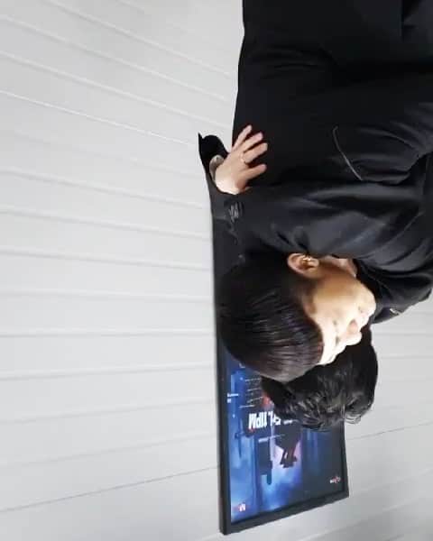 Giriboyのインスタグラム：「@ziont @lilboi91 😂」