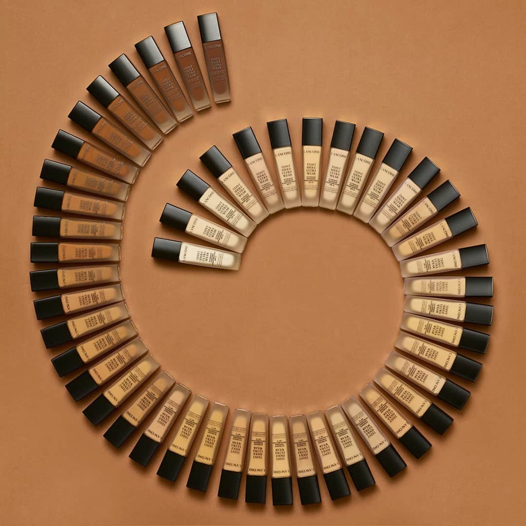 のインスタグラム：「Myth: Shade matching at home is impossible 😩 Truth: @lancomeofficial is offering virtual shade matching services today so you can find your just-right shade of Teint Idole Ultra Long Wear Foundation 🙃 Head to our Stories to learn how to get a 1:1 consultation with one of their artists.  Today only, from 9 am to 7 pm PST.」