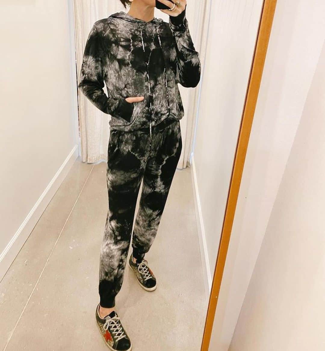 ミッシェルジョナスのインスタグラム：「Our new Mew Jogger and Hoodie. ❤️ #PerfectForTheHolidays #TieDye   Come shop for the Holidays. 🕎🎄🎅🏼⛄️www.mijobymichellejonas.com #michellejonasdesigns #michellejonastravelwear  • • •  #SupportSmallBusiness #Colors #BeachLiving #MadeInLA #poolside #resortwear #evolving #perspective #loveyourlife #summertimeclothes #beautyisintheeyeofthebeholder  #nobettertimethannow #popofcolor #instafashionistas #vacationwear #travelwear  #loveyourlook #fallinlovewiththeprocess #love #yourelovely #friends #besafeeveryone #tiedyedinLA #HandDyed #Inspiration」