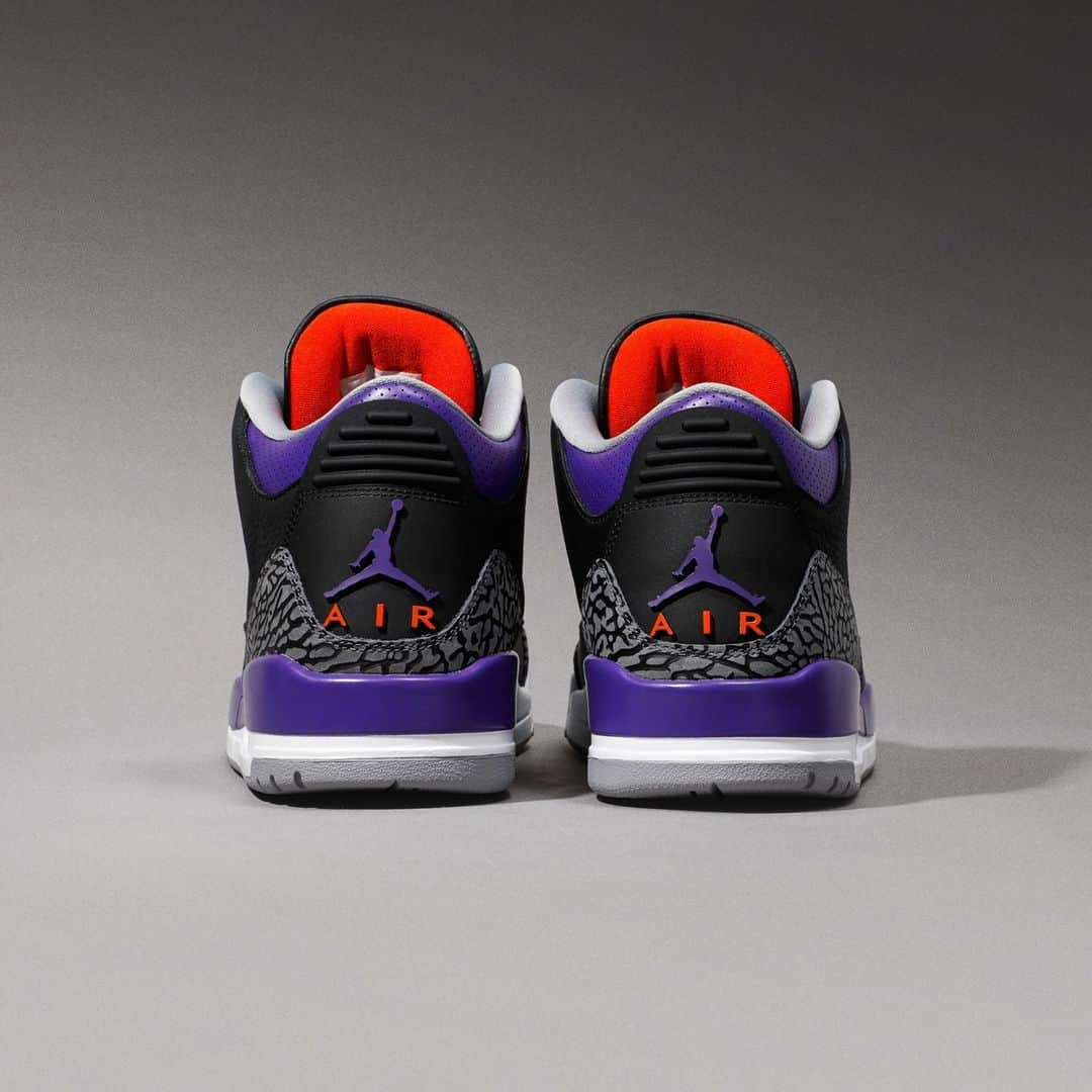 Flight Clubさんのインスタグラム写真 - (Flight ClubInstagram)「'Court Purple' graces the Air Jordan 3 with vivid accents to emphasize the familiar tumble leather construction and elephant print.」12月19日 4時00分 - flightclub