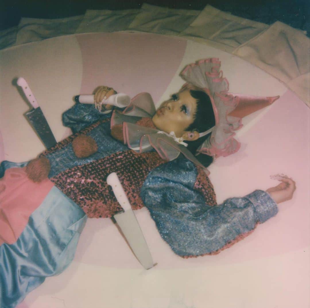 メラニー・マルティネスさんのインスタグラム写真 - (メラニー・マルティネスInstagram)「🍄🌙🔪🧚🏼‍♀️🦷 will be posting pics from this stream for a bit.. can’t believe it’s the end of an era 🍄🌙🔪🧚🏼‍♀️🦷  Choreography: @brianfriedman 👼  Creative direction/Costume design/styling by me ✨」12月19日 13時36分 - littlebodybigheart