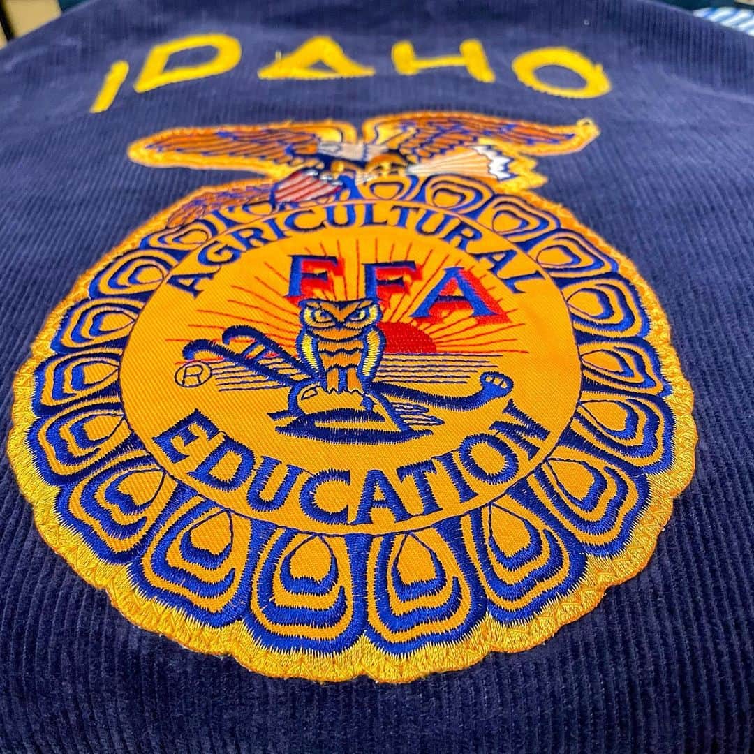 のインスタグラム：「#原宿シカゴ吉祥寺  🇺🇸FFA JACKET🇺🇸  アメリカのセンスの良さ 古着の良さが詰まったジャケットです！ 今なら数揃ってるのでお選びいただけます。  #ffa#ffajacket#アメリカ古着#古着#古着男子#古着女子#古着好きな人と繋がりたい#オシャレ#オシャレさんと繋がりたい#秋物#吉祥寺#吉祥寺古着屋#原宿#下北沢#京都  #instagram#harajukuchicago#chicago#kichijoji#harajuku#shimokitazawa#kyoto#vintage#usedclothing#fashion#cordinate#fashiongram」