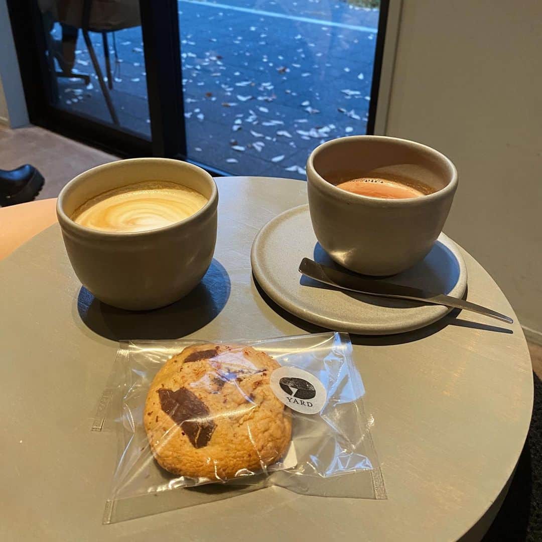 karen okajimaさんのインスタグラム写真 - (karen okajimaInstagram)「ㅤㅤㅤ  ㅤㅤㅤ  ☕💭❤️  ㅤㅤㅤ #yardcoffeeandcraftchocolate #yardcoffee #ヤードカフェ #ヤードコーヒー #カフェスタグラム  #ヤードコーヒーアンドクラフトチョコレート #天王寺カフェ #天王寺グルメ #天王寺ランチ」12月19日 13時47分 - karenokajima0318