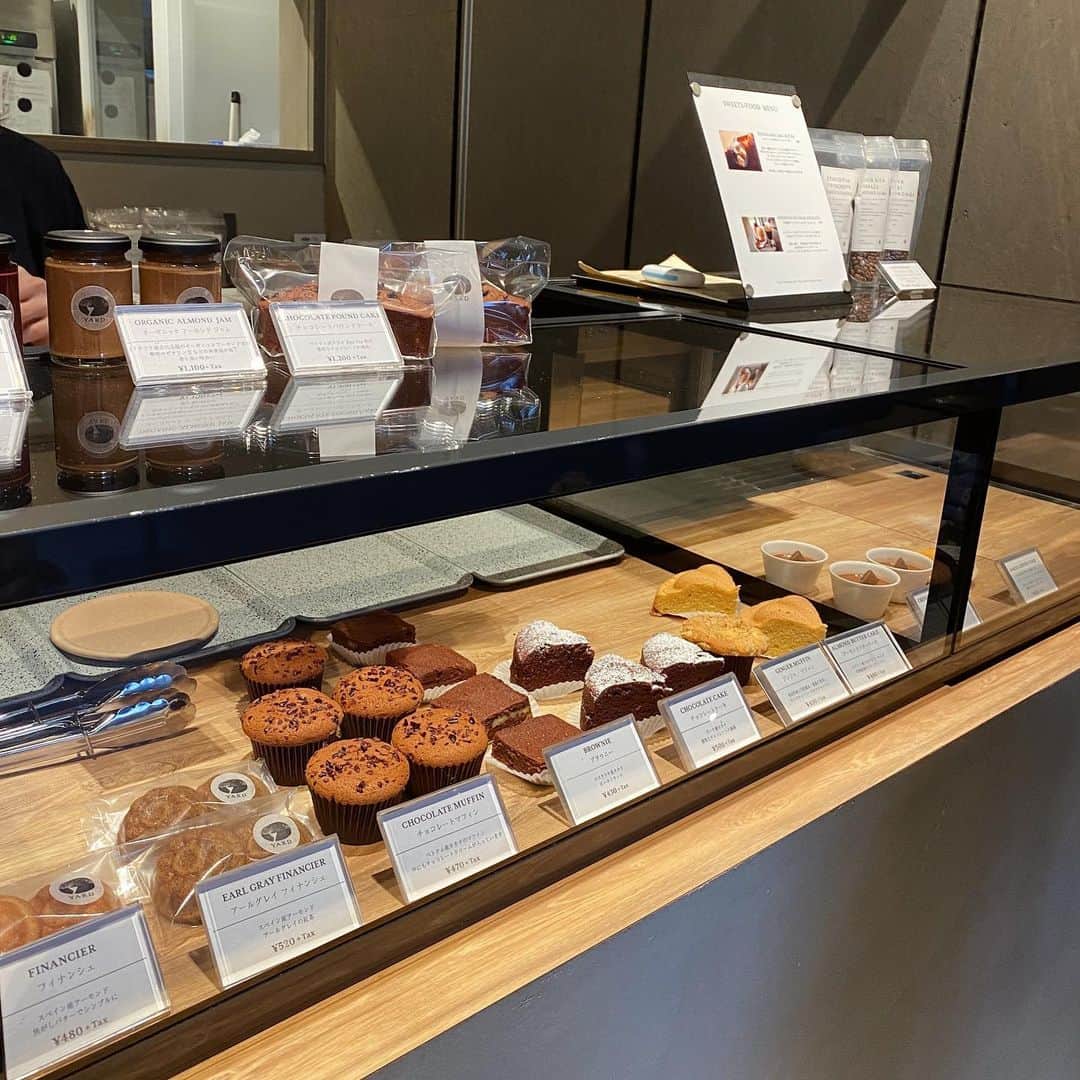 karen okajimaさんのインスタグラム写真 - (karen okajimaInstagram)「ㅤㅤㅤ  ㅤㅤㅤ  ☕💭❤️  ㅤㅤㅤ #yardcoffeeandcraftchocolate #yardcoffee #ヤードカフェ #ヤードコーヒー #カフェスタグラム  #ヤードコーヒーアンドクラフトチョコレート #天王寺カフェ #天王寺グルメ #天王寺ランチ」12月19日 13時47分 - karenokajima0318