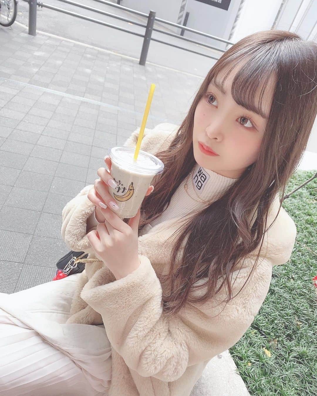 鳥海絢菜さんのインスタグラム写真 - (鳥海絢菜Instagram)「・ バナナジュース🍌専門店 ・ ・ 黒ゴマバナナ飲んだよ〜 うまうまだった♡ ・ ・ ・ #バナナジュース #専門店 #渋谷 #いいね返し」12月19日 14時15分 - lemchan__