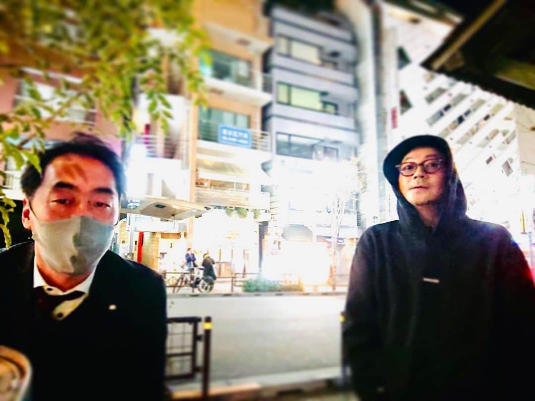 月に吠える。のインスタグラム：「○△で 文房具探偵と お寿司食べました。  #文房具探偵」