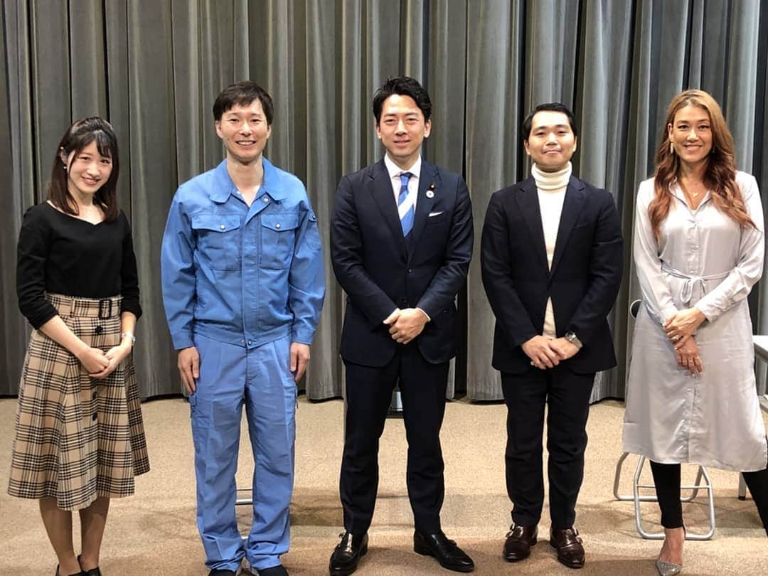 滝沢秀一（マシンガンズ）のインスタグラム：「『エコライフフェア2020』が14:55〜からYou Tubeで流れます。 洋服がどのように環境に影響を与えるかを話しています。 お時間のある方は是非、ご覧ください。 https://youtu.be/D_ZZO_pehFc」