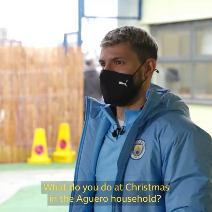 マイカ・リチャーズのインスタグラム：「Interviewed the main man @kunaguero this week for @bbcsport Football Focus!  Had to remind him he wouldn’t have got all these goals for City without that first assist 🤣!  Catch the full interview on Football Focus with @mrdanwalker tomorrow BBC1 12pm. 📺  #manchestercity #mcfc #mancity #aguero #premierleague #footballfocus」