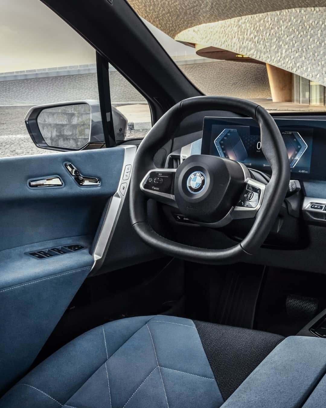 BMWのインスタグラム：「More space for your personal well-being. The interior of the first-ever BMW iX. #THEiX #BornElectric #BMW @BMWi #automotivedesign #interiordesign」