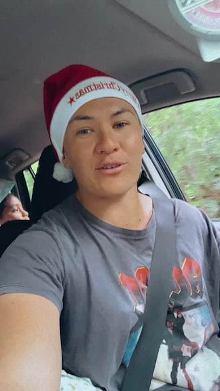 ポーシャ・ウッドマンのインスタグラム：「Christmas giveaway 🎄」