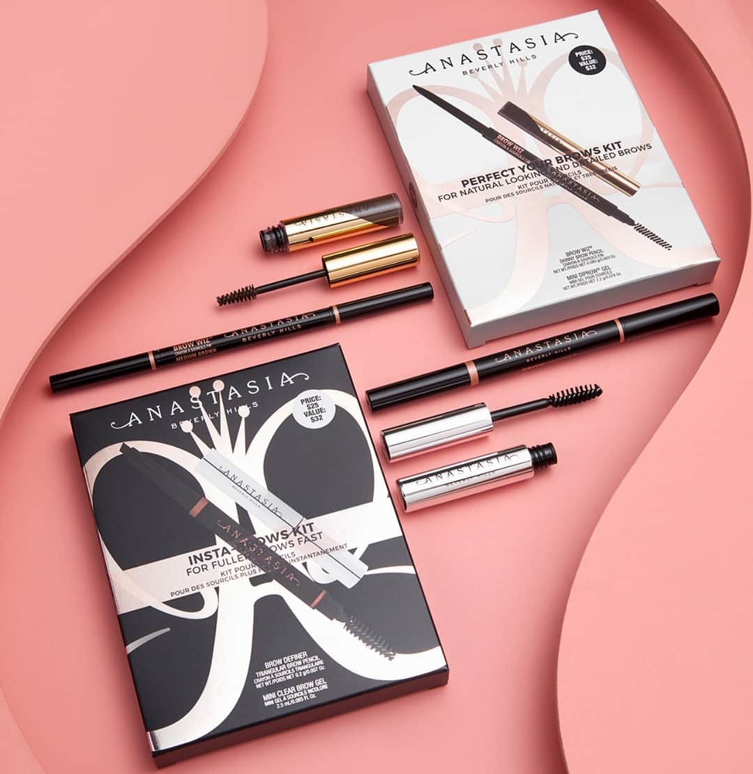 Anastasia Beverly Hillsさんのインスタグラム写真 - (Anastasia Beverly HillsInstagram)「Whether you're newly brow-curious or an expert brow-boss - we've got the kit to cover all your brow-related needs. 👁👁 You're welcome.👁👁  #anastasiabeverlyhills #anastasiabrows」12月19日 7時03分 - anastasiabeverlyhills
