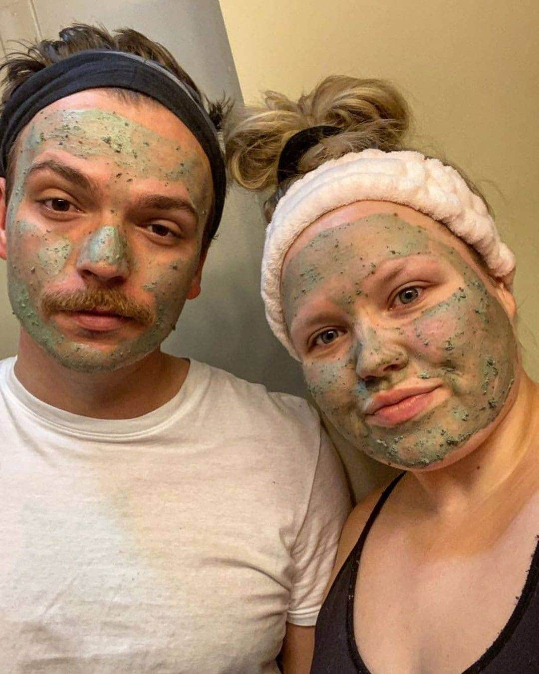 LUSH Cosmeticsさんのインスタグラム写真 - (LUSH CosmeticsInstagram)「To chill out this weekend 🧊, we are looking to you Mask of Magnaminty, to hydrate, cleanse and soothe.  #MeTime #SelfCare #facemask #skincare #crueltyfree #mylushlife 📸 @busontheblvd」12月19日 7時30分 - lushcosmetics