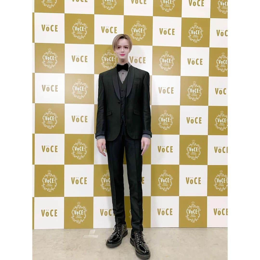 Matt（マット）さんのインスタグラム写真 - (Matt（マット）Instagram)「・ VOCE BEST COSMETICS AWARDS 2020 とーっても楽しかった💕💕💕 去年授賞して今年もまたここに来れて嬉しい♥️ また来年も楽しみ💖  衣装 : @watabewedding」12月19日 7時30分 - mattkuwata_official2018