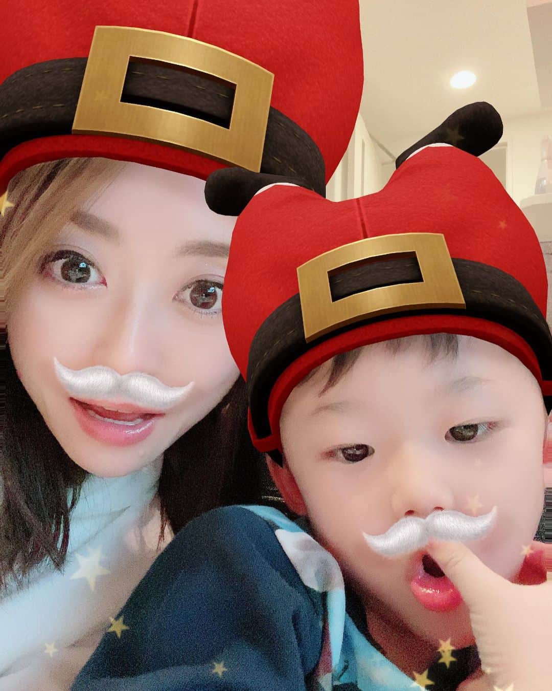 山上紗和 さんのインスタグラム写真 - (山上紗和 Instagram)「おはようJAPAN🇯🇵🍣🗼  寒すぎ外❄☃❄  #冬 #merrychristmas  #🎅🏻」12月19日 7時51分 - moon_sawa