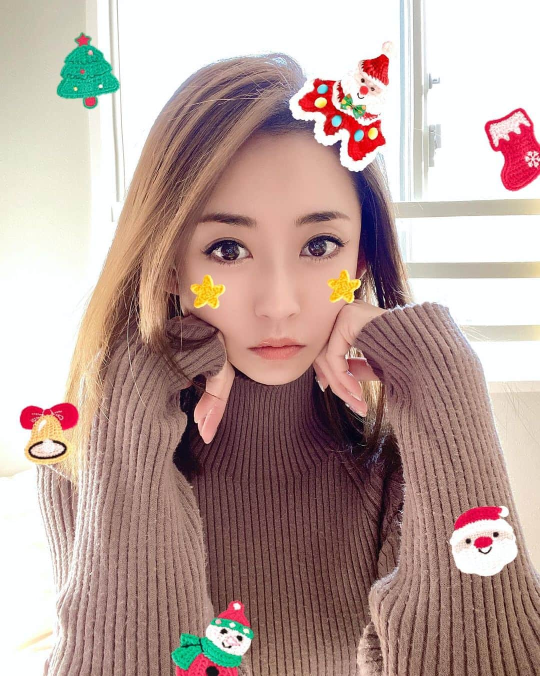 山上紗和 のインスタグラム：「おはようJAPAN🇯🇵🍣🗼  寒すぎ外❄☃❄  #冬 #merrychristmas  #🎅🏻」