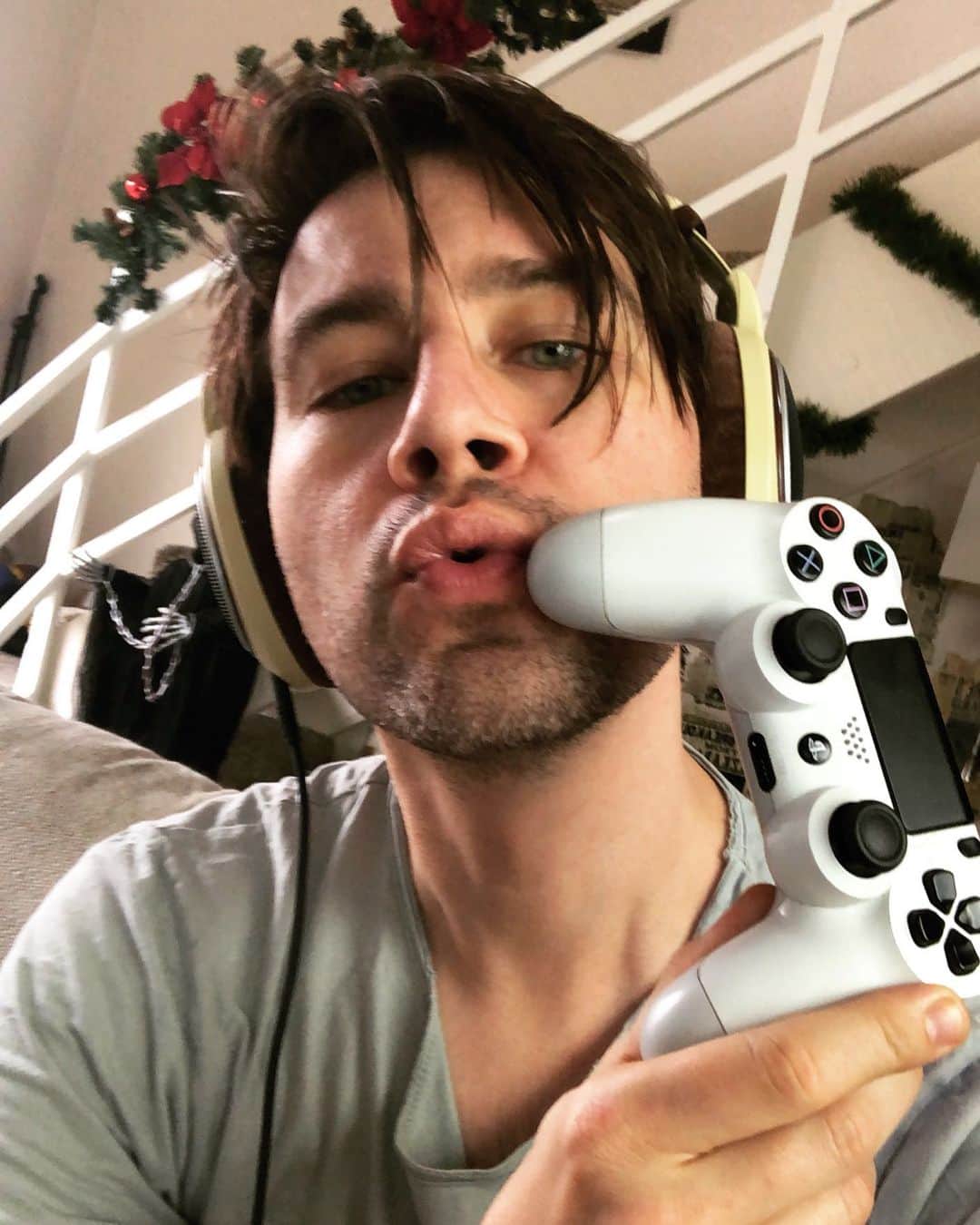 トーランス・クームスのインスタグラム：「I’m on Twitch! Come follow me so you can get notifications when I’m going live and get in on the chat. twitch.tv/torrancecoombs」