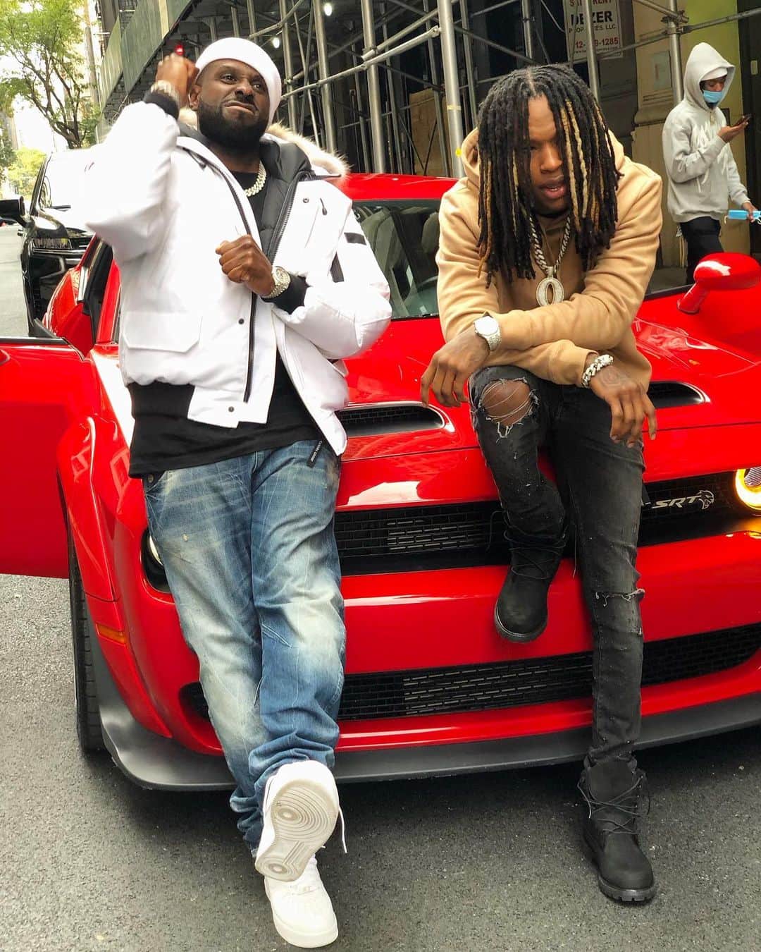 ファンクマスター・フレックスのインスタグラム：「4,000,000 VIEWS!!!! @YOUTUBE !!! @funkflex / @kingvonfrmdao / Lurkin!! Thanks again! @lyor_cohen x @kellyrowe26 x @tumabasa x @ajelkallejero !!!!! WHO ELSE SHOULD I PUT ON MY ALBUM????」