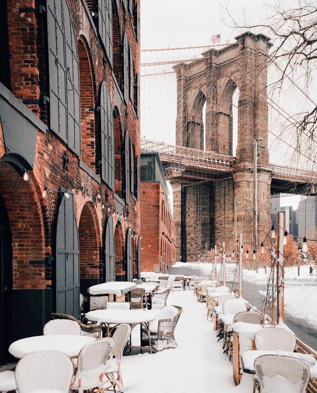 ボトキエのインスタグラム：「Let it snow ❄️ esp if it looks like this」