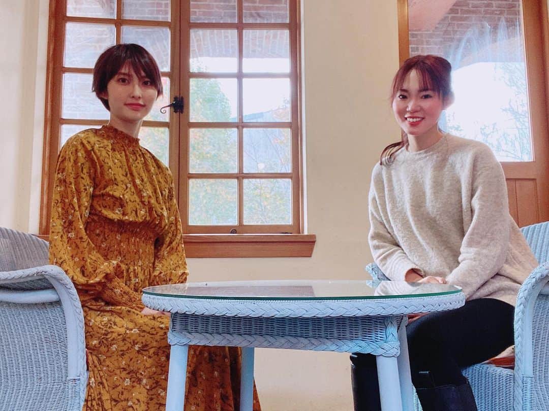 内田有理さんのインスタグラム写真 - (内田有理Instagram)「オバショットからのイキリショット😂？笑　後ろからスライドして見てね😂😂　おもろ　何やってんだか😅って笑い合えるぜ　歩ちゃんかっこよす💓 #香川旅行　#オバショット　#香川  #kagawa #kagawaprefecture #kagawatrip #kagawacafe」12月19日 8時02分 - yuriuchida1018
