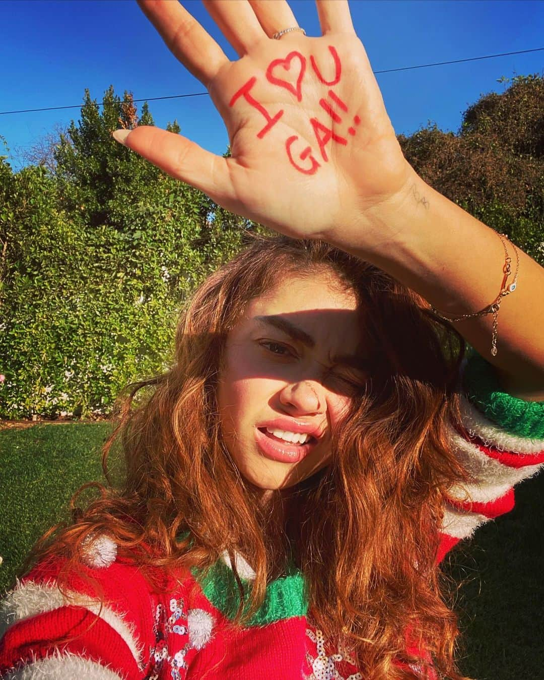 サラ・ハイランドさんのインスタグラム写真 - (サラ・ハイランドInstagram)「The future looks bright! Thank you Georgia for voting in the Senate runoff election today on #gavoteearlyday ! We are so grateful for your participation! #lovenotestoga #iamavoter @iamavoter (yes I popped a squat in my kitchen to find good lighting. And yes. I’m wearing an ugly Christmas sweater. That’s not what this post is about) 😘」12月19日 8時02分 - sarahhyland