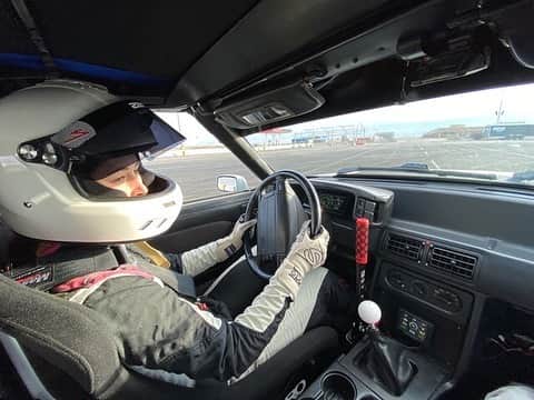 ケン・ブロックさんのインスタグラム写真 - (ケン・ブロックInstagram)「The first and only time my 14-year-old daughter Lia got to drive the Fox Body Mustang 5.0 there were a bunch of cameras around. So, I wanted to give her a chance to drive it just for fun, so we went back to @UtahMotorsportsCampus for a morning just to let her rip. She did really damn well! I love seeing her learn and progress - along with the huge smile on her face. #prouddad #CarcaineDestingStang」12月19日 8時07分 - kblock43