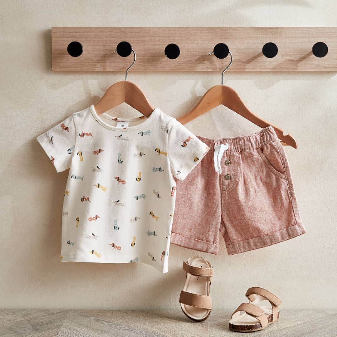 Target Australiaさんのインスタグラム写真 - (Target AustraliaInstagram)「Could they  be any cuter in this organic cotton sausage dog tee and linen shorts?  🎯♥️ #targetaus #targetauskids」12月19日 8時07分 - targetaus