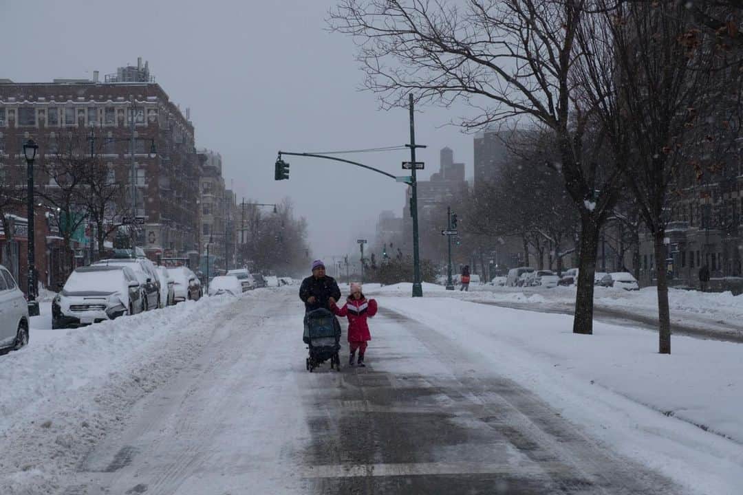 Q. Sakamakiのインスタグラム：「New York in the first snow day in the season. #snow #harlem #nyc #newyork #yestergram #snowsorm #firstsnow」