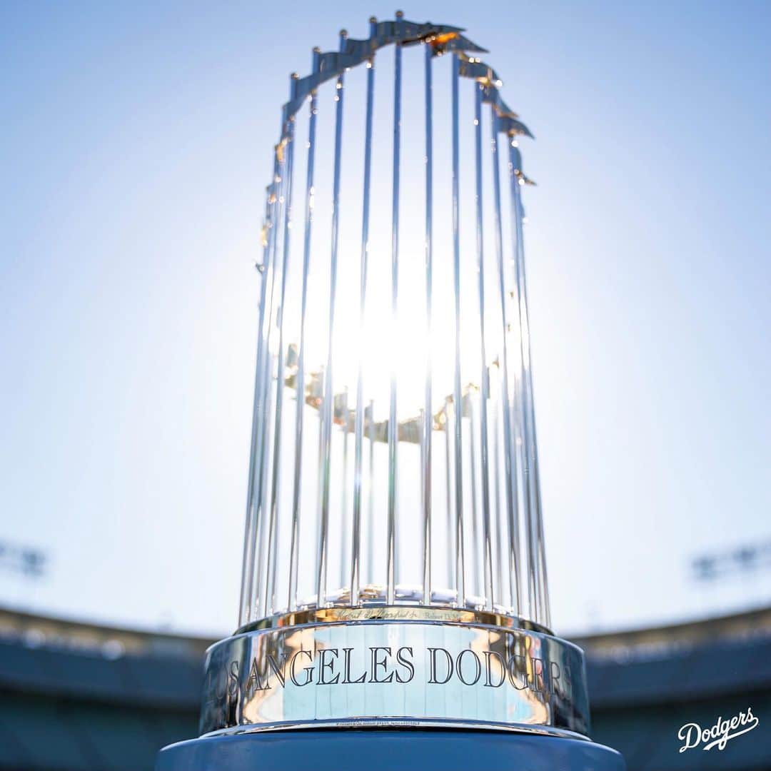 Los Angeles Dodgersさんのインスタグラム写真 - (Los Angeles DodgersInstagram)「Newly engraved and back at home.」12月19日 8時14分 - dodgers