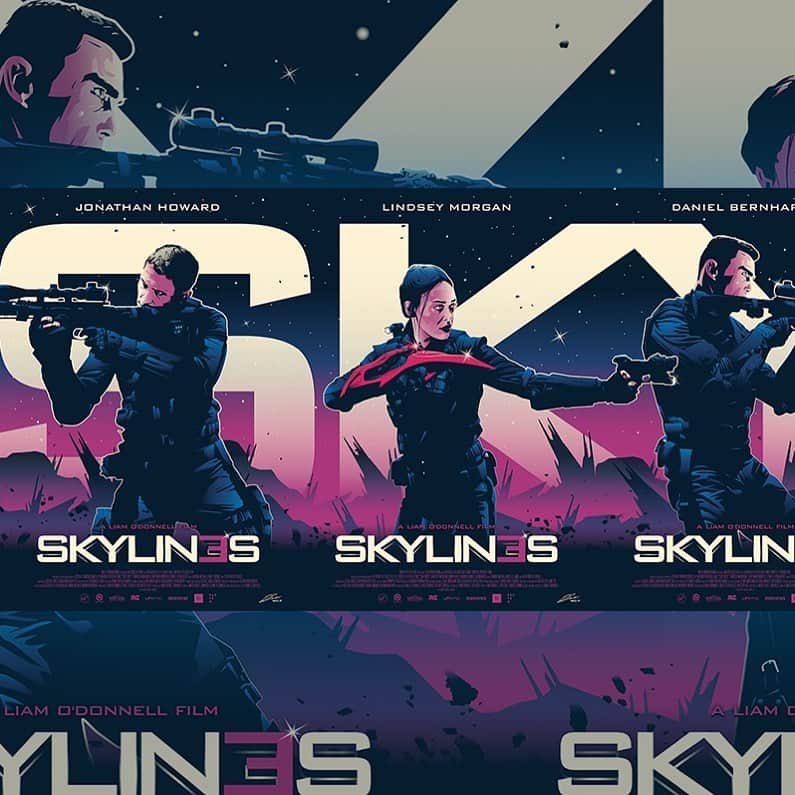 リンジー・モーガンのインスタグラム：「SKLYIN3S Christmas came early 💥 . . . With the most badass badasses  @therealdanielbernhardt  @mrjonathanhoward   Art by @julienricojr   Crazy creative brain child from the auteur @liamodin  & couldn’t be done without Newport Mike @stepchild77  & my babushka/life coach @renelovit  & our amazing stunt team  @iamcanaydin  @phong_giang_rd  @chayoon_rd  @missnataliewalsh (she so fire) & amazing actress @ieva_andrejevaite !!  & brilliant lighting auteur @alainduplantier  & @fredmartin12  & so many more!!!  This film was quite a special moment in my life & I’m so very grateful for the people were part of it and my journey through it. Now we are giving it to y’all, so y’all can be part of this serious alien ass-kicking adventure with us 👽 🌹」