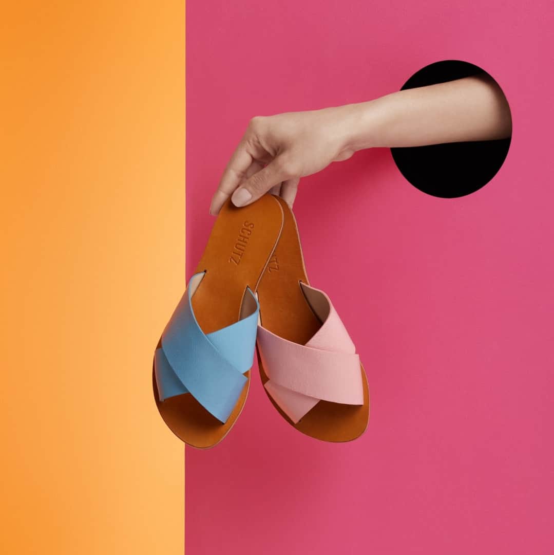 Schutzのインスタグラム：「SUMMER COLORS ARE OUT ❤️ #schutzsummercolors」