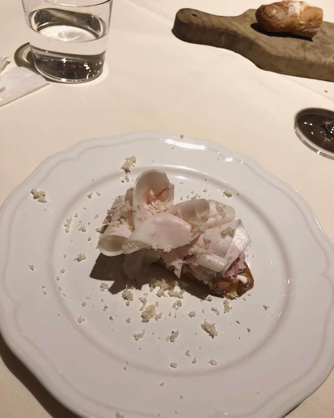 今井美桜さんのインスタグラム写真 - (今井美桜Instagram)「＊ はぁ、全部美味しい🤤♡ ハムのブルスケッタ、熟成肉が絶品！！」12月19日 15時06分 - mio_ima49