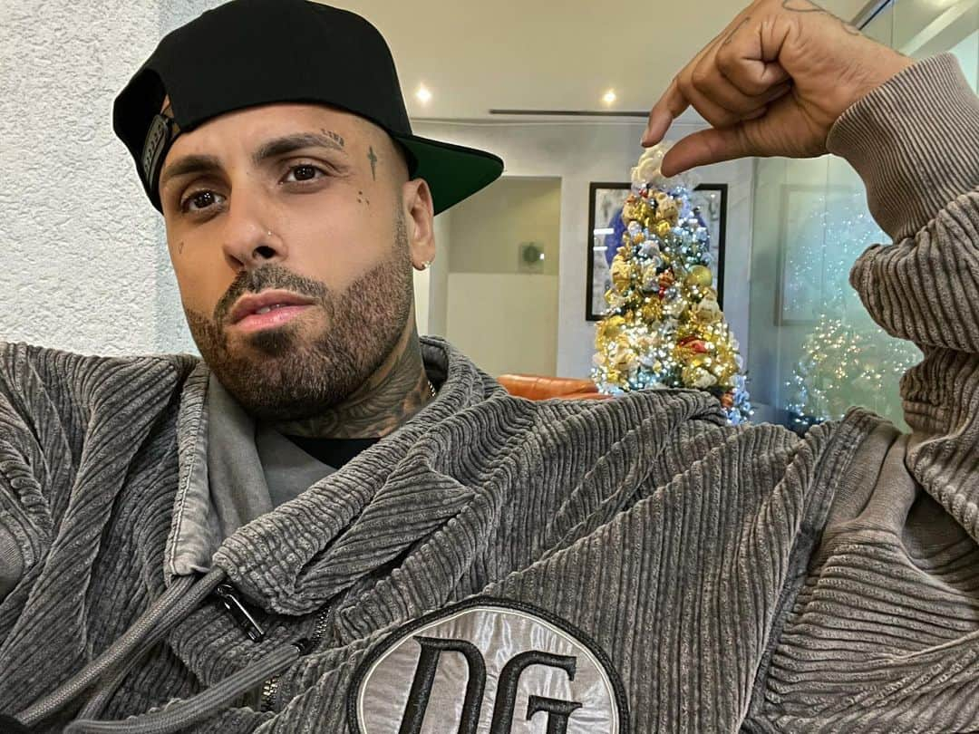 NICKY JAMさんのインスタグラム写真 - (NICKY JAMInstagram)「Cansado 💤」12月19日 9時49分 - nickyjam