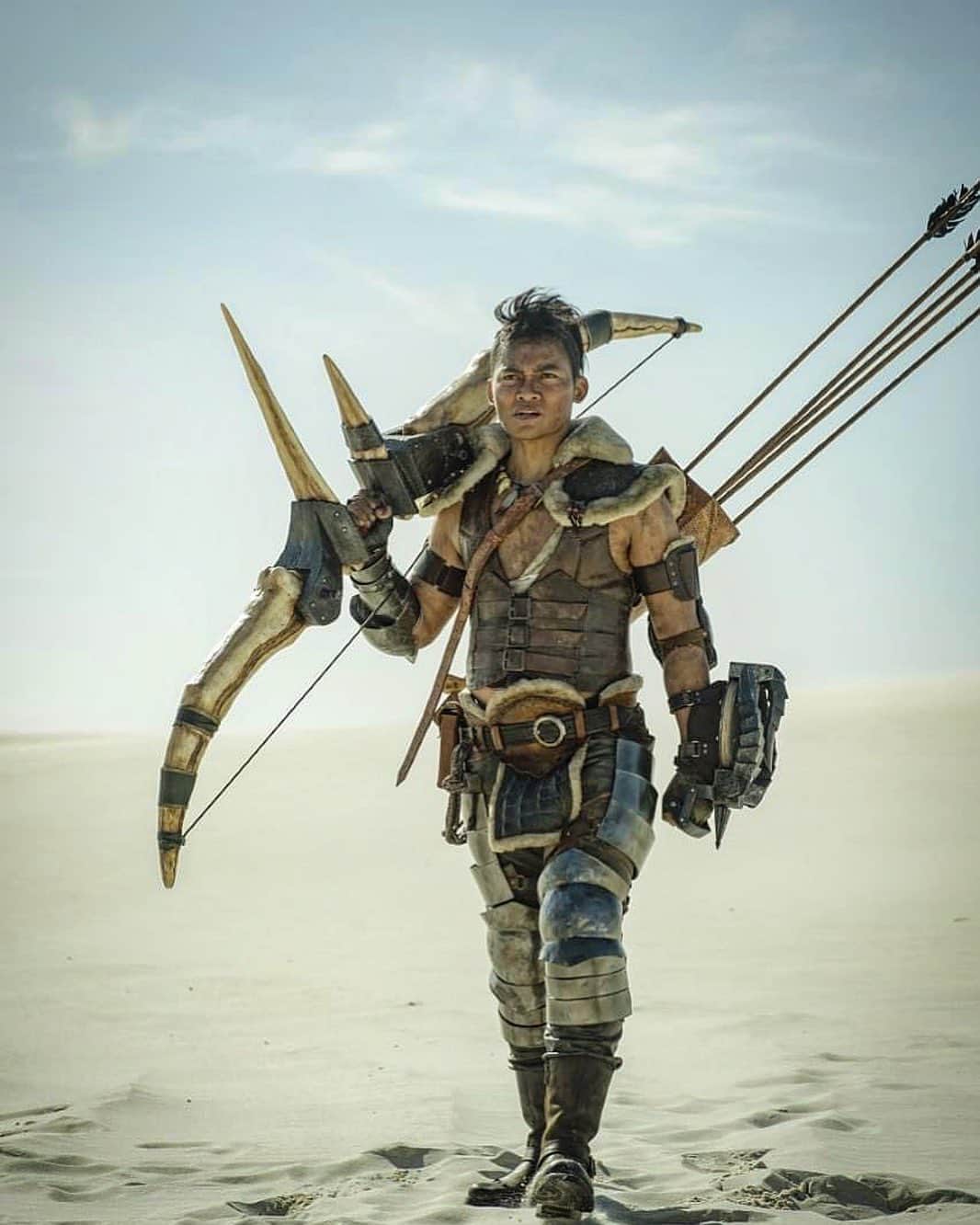 トニー・ジャーのインスタグラム：「" To kill a monster, you need a monster.  🏹🏹🏹 @monsterhuntermovie  #MonsterHunterMovie #monsterhuntermovie2020  #monsterhunter  #TonyJaa  #tonyjaamonsterhunter」