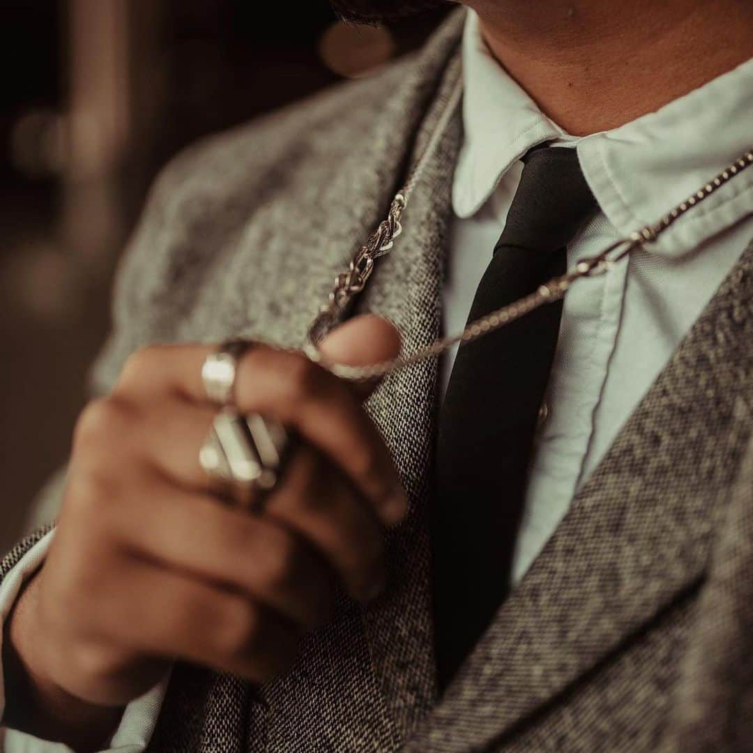 ジョン ハーディーさんのインスタグラム写真 - (ジョン ハーディーInstagram)「The anchor to any look. Our transformable Asli #ClassicChain is the ultimate layering piece, a universal addition to a loved one’s jewelry collection.   #HolidayGifts」12月19日 10時27分 - johnhardyjewelry