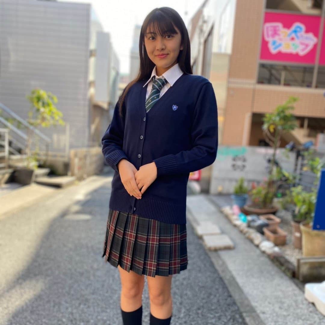 制服専門店CONOMiさんのインスタグラム写真 - (制服専門店CONOMiInstagram)「【原宿店】 コーデ♥️ レディースサイズで綺麗に着るのがオススメ!!グリーン＆レッドのスカートでクリスマス気分⤴︎︎⤴︎︎🎄 是非参考にしてみてください!!! ・ 🎄カーディガン 品番ARCC-1013-01→¥6,200+税 🎄スカート 品番ARCS-1047→¥9,800+税 🎄シャツ 品番ARCY-1013-07→¥3,800+税 🎄ネクタイ 品番ARCN-1033-14→¥1,900+税 ・   #conomi #高校生 #jk  #なんちゃって制服  #可愛い  #思い出 #冬 #コーデ #お洒落さんと繋がりたい #mask #マスク女子 #コロナ対策  #制服ディズニー #写真 #ポートレート撮影 #jkにしかできないこと #青春は戻らないらしい #jkブランド #いいね返し #ootd #japan #tokyo #boy #girl #likeforlikes #follow #followme #l4l #f4f #instgood」12月19日 10時41分 - conomi_official