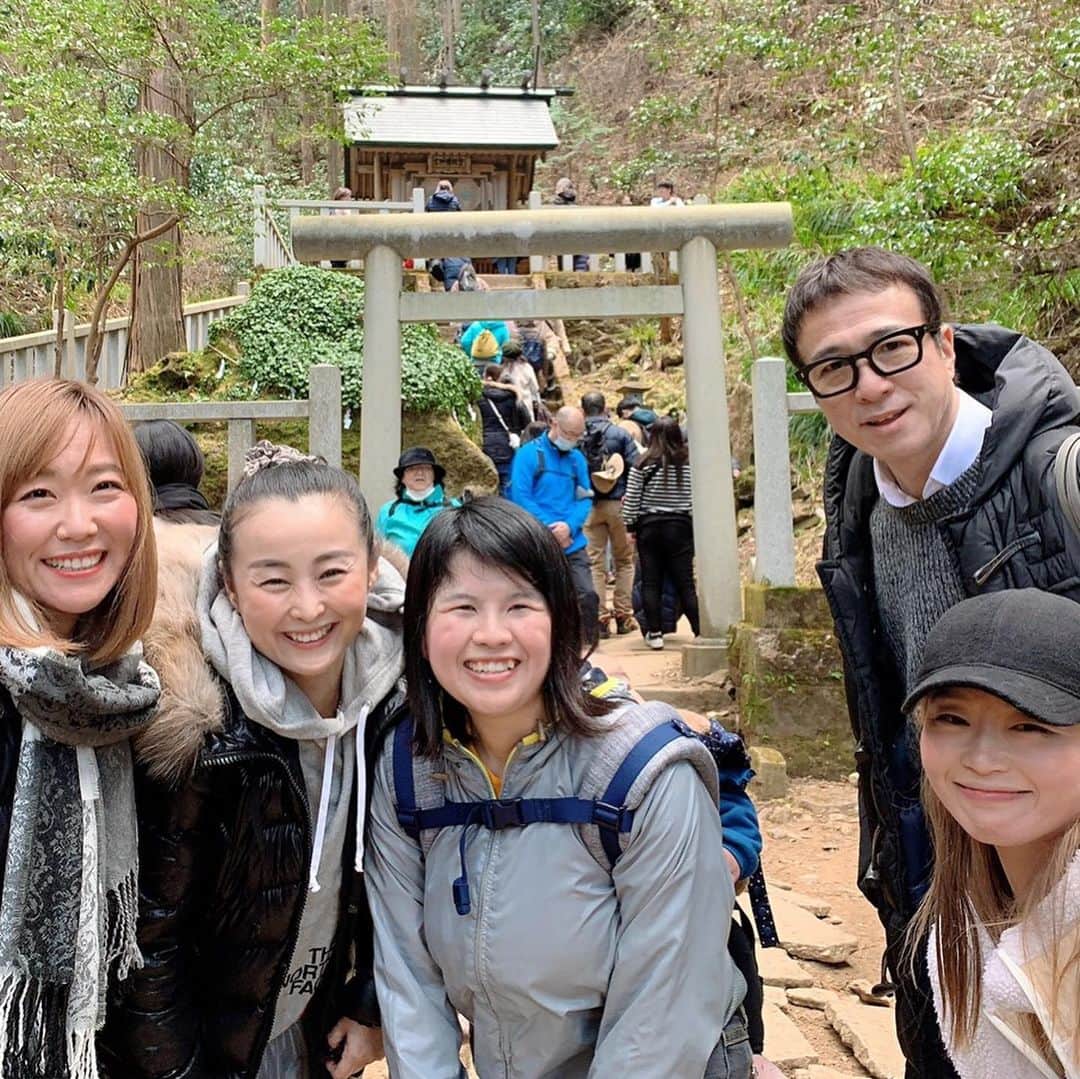 山崎拓巳さんのインスタグラム写真 - (山崎拓巳Instagram)「日立の 御岩神社へ  宇宙空間から観ると 光の柱が立ってるんだってよ。  #やる気 #やる気スイッチ #やる気のスイッチ #やる気でない #神社好きな人と繋がりたい  #神社仏閣巡り」12月19日 11時16分 - dana37