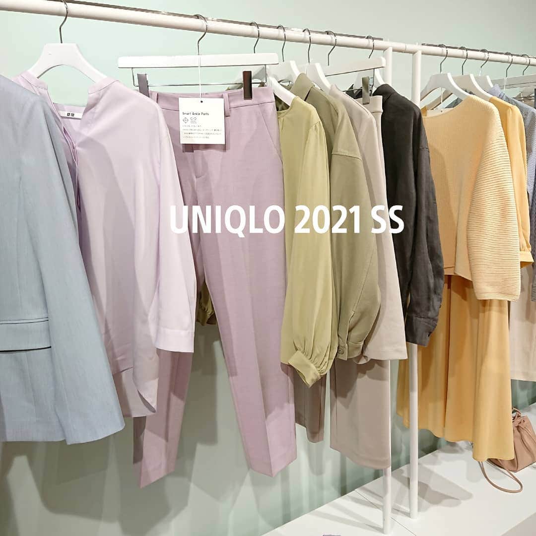nori0620のインスタグラム：「先日お邪魔した   UNIQLO 2021 SS の展示会場では 一足早く軽やかなカラーが咲き誇っていました🌻  サテンやリネンのパンツもキレイなシルエットで登場 人気のパーカーシリーズも春めいたピスタチオカラーで  リモートワークが増え、在宅にいながらにしてキチンと感とリラックス感を両立させたアイテムも  フラミンゴのワンピースやキレイなイエローカラーのワンピース  新作デニムのストレートのシルエットもとてもキレイでお気に入りの一本がまた増えそうです👖👖👖  #instapick#fashion#uniqlo#展示会#uniqlo2021ss#spring#summer#uniqlou#ines#hanatajima」