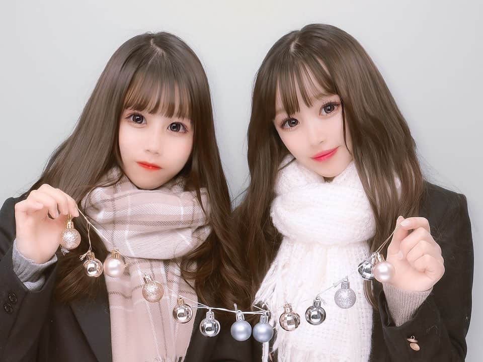 平野夢来（ゆぴぴ）のインスタグラム：「#クリスマスプリ  #fjk #プリント倶楽部  #JK #マフラープリ #マフラー女子 #制服プリ」