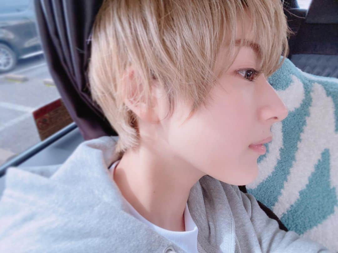 平祐奈さんのインスタグラム写真 - (平祐奈Instagram)「ドラマ『ヒミツのアイちゃん』 2021年2月20日 FODにて配信STARTです㊙︎  初金髪ショート💫 愛子と舞のGAPやってて楽しかったな☺︎ お楽しみに〜！ #ヒミツのアイちゃん #公式Twitterあるよ」12月19日 11時23分 - yunataira_official