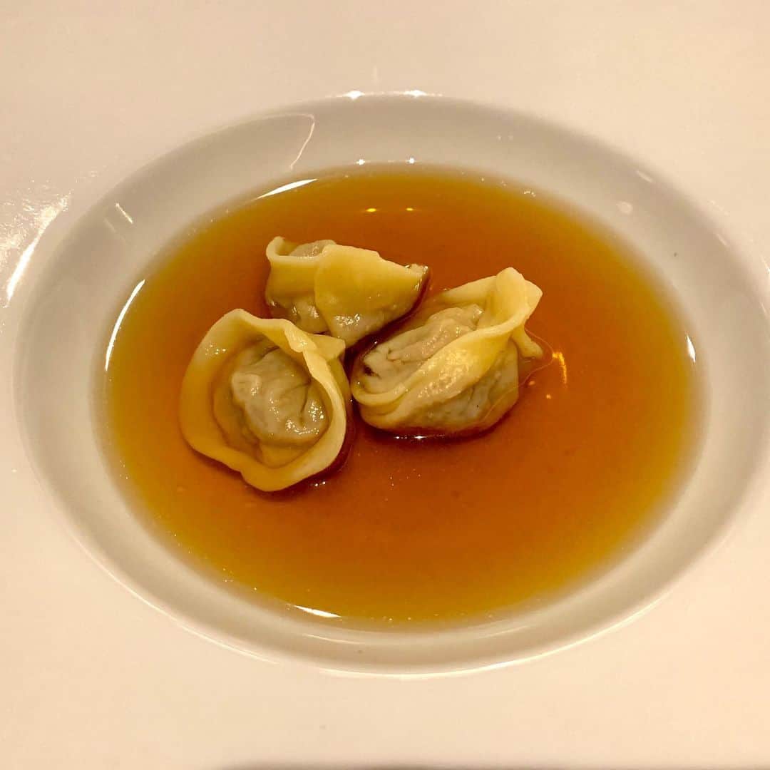 横山みれいさんのインスタグラム写真 - (横山みれいInstagram)「昨日はイタリアンのコースをいただきました🍽 お誕生日もお祝いしていただきました💓  さくらさんに、高級食パン1斤もらったよ🍞🥰🍞」12月19日 11時25分 - mireichan66