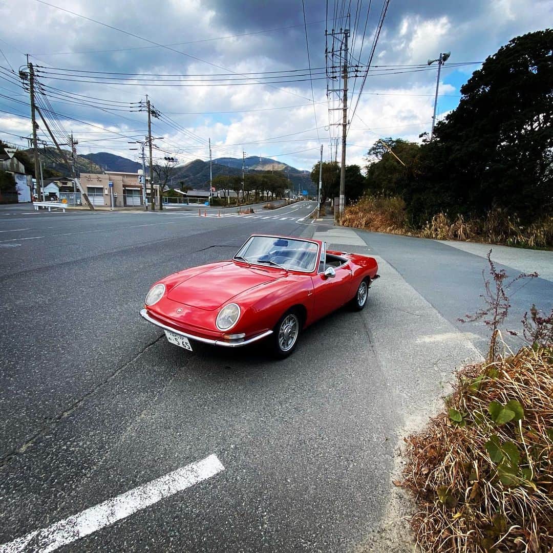 TOGGYさんのインスタグラム写真 - (TOGGYInstagram)「寒空の下、オープンドライブ🏎  #toggy #fiat #fiat850 #opencar #ideauto #moji #kitakyushu #fukuoka #japan」12月19日 11時33分 - dj_toggy