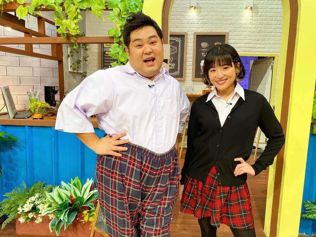 のインスタグラム：「Weekend😊  #indonesia #jakarta #SMA #weekenad #harukanakagawa #インドネシア #ジャカルタ生活 #高校生 #休日 #仲川遥香」