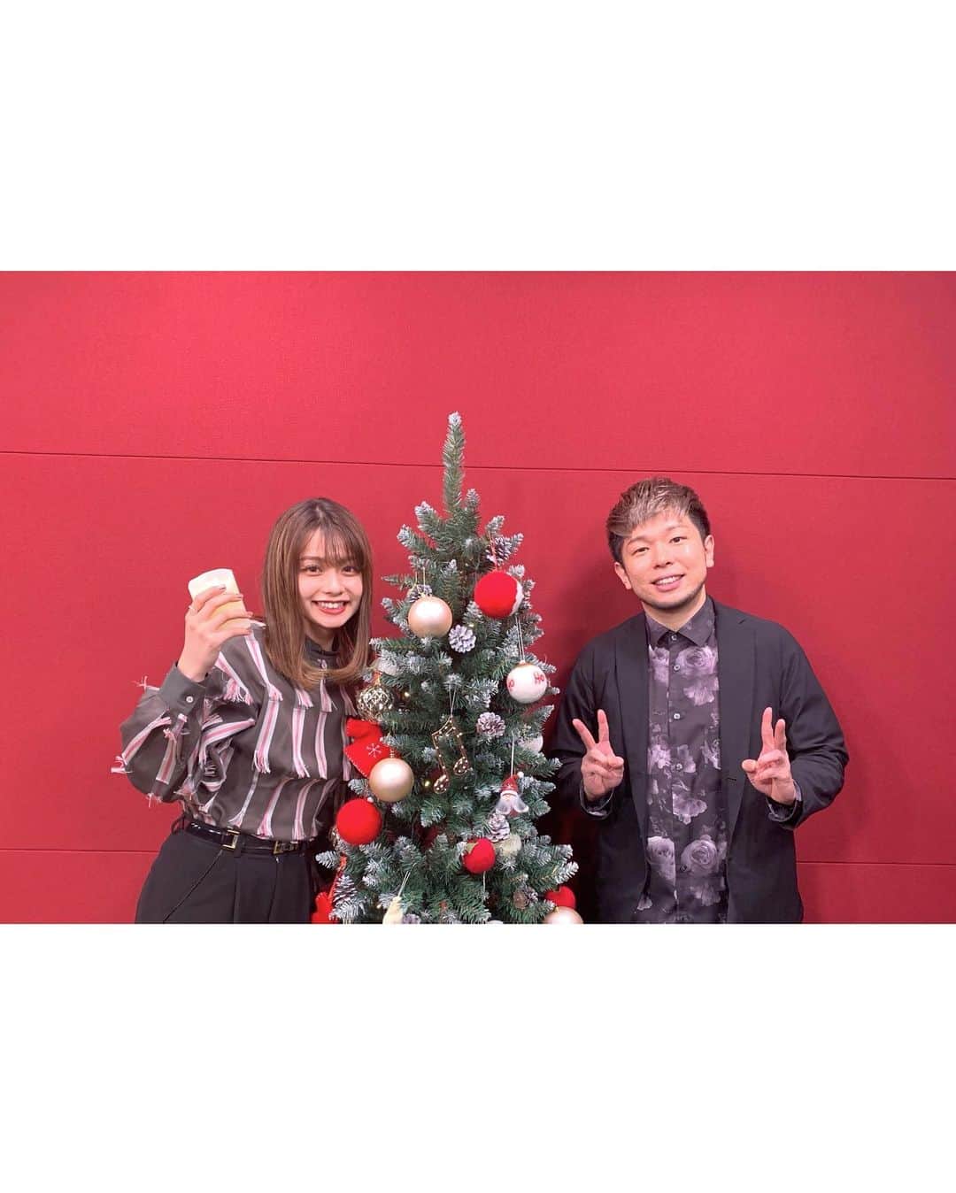足立佳奈さんのインスタグラム写真 - (足立佳奈Instagram)「「Christmas Night」 楽しい夜だったなぁ。☺︎  観てくれたあだっちーずのみんな！ありがとう！！どうだったかなぁーー？？ また感想聞かせてねっ。  LIVEでは、宗本康兵さんにお世話になりましたっ🎹  #あだっちーず #ChristmasNight」12月19日 11時44分 - kana1014lm