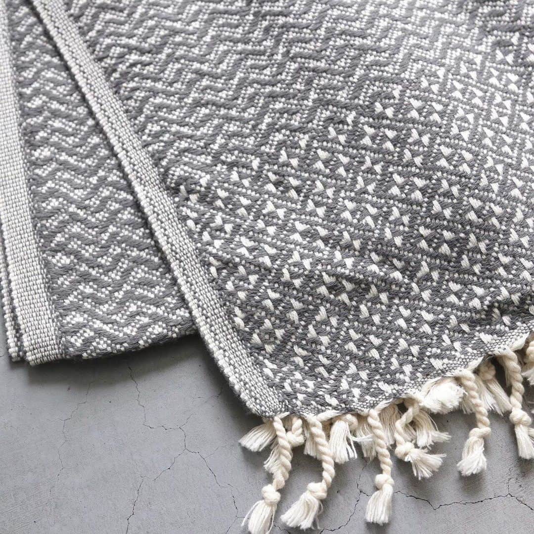 のインスタグラム：「［#10倍ポイント開催中！］ Sea Peshtemal / シーペシテマル “Cotton Fabric” ￥5,500- _ 〈online store / @digital_mountain〉 https://www.digital-mountain.net/shopdetail/000000010640/ _ 【オンラインストア#DigitalMountain へのご注文】 *24時間受付 *15時までご注文で即日発送 *1万円以上ご購入で送料無料 tel：084-973-8204 _ We can send your order overseas. Accepted payment method is by PayPal or credit card only. (AMEX is not accepted)  Ordering procedure details can be found here. >>http://www.digital-mountain.net/html/page56.html  _ #SeaPeshtemal #シーペシテマル _ 本店：#WonderMountain  blog>> http://wm.digital-mountain.info _ 〒720-0044  広島県福山市笠岡町4-18  JR 「#福山駅」より徒歩10分 #ワンダーマウンテン #japan #hiroshima #福山 #福山市 #尾道 #倉敷 #鞆の浦 近く _ 系列店：@hacbywondermountain _」
