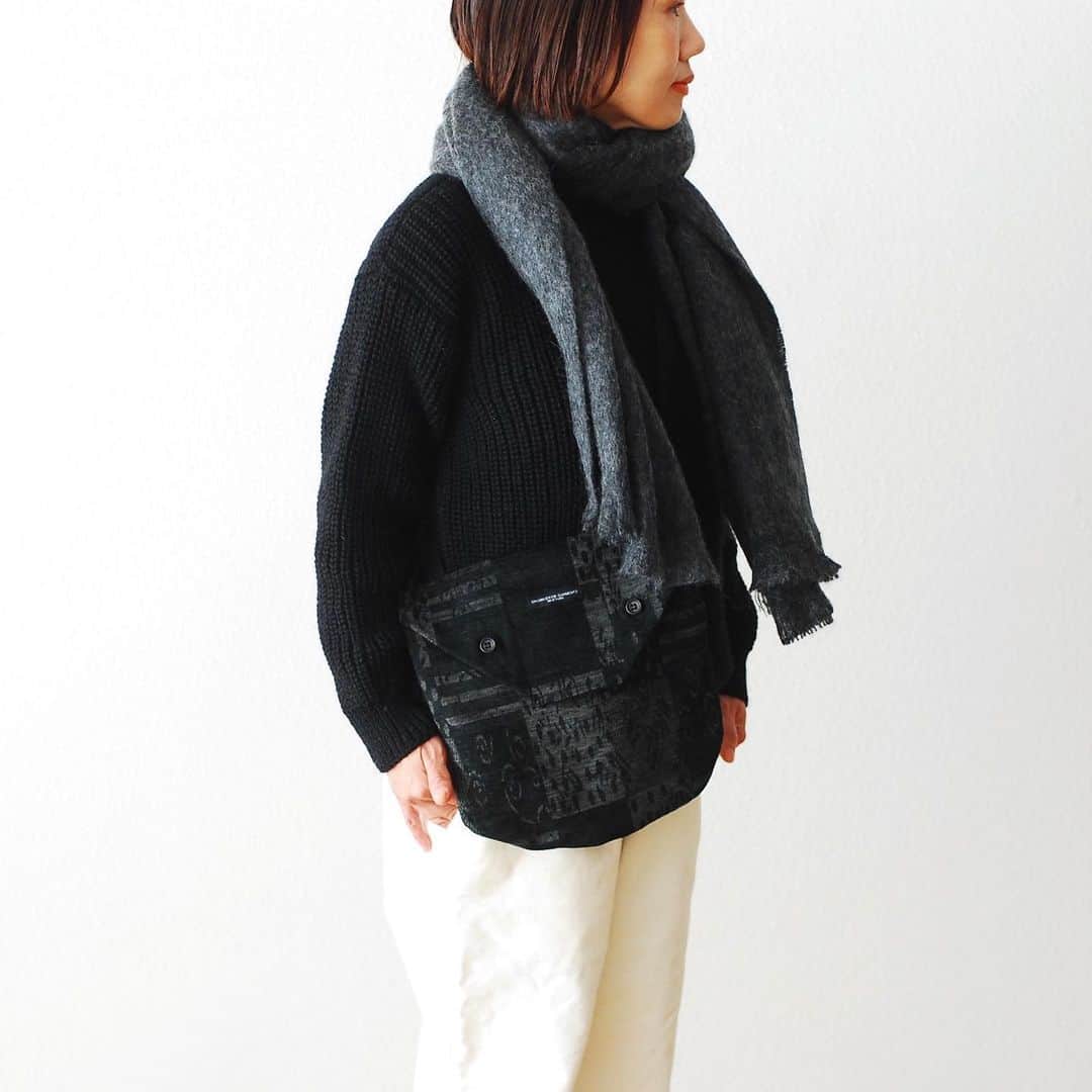 のインスタグラム：「［#10倍ポイント開催中！］ Engineered Garments / エンジニアードガーメンツ shoulder pouch - chenille" ￥14,300- _ 〈online store / @digital_mountain〉 https://www.digital-mountain.net/shopdetail/000000012111/ _ 【オンラインストア#DigitalMountain へのご注文】 *24時間受付 *15時までのご注文で即日発送 *1万円以上ご購入で、送料無料 tel：084-973-8204 _ We can send your order overseas. Accepted payment method is by PayPal or credit card only. (AMEX is not accepted)  Ordering procedure details can be found here. >>http://www.digital-mountain.net/html/page56.html  _ #NEPENTHES #EngineeredGarments #ネペンテス #エンジニアードガーメンツ _ 本店：#WonderMountain  blog>> http://wm.digital-mountain.info _ 〒720-0044  広島県福山市笠岡町4-18  JR 「#福山駅」より徒歩10分 #ワンダーマウンテン #japan #hiroshima #福山 #福山市 #尾道 #倉敷 #鞆の浦 近く _ 系列店：@hacbywondermountain _」