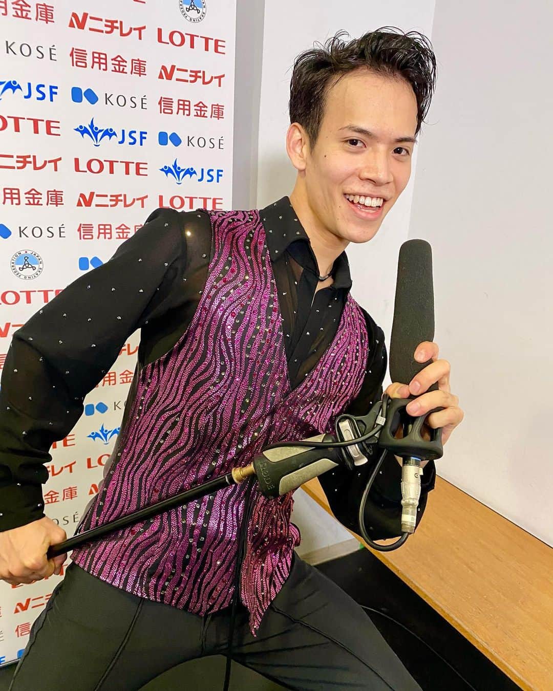 フジテレビスケートのインスタグラム：「❄️フィギュアスケート❄️ 2020年12月25日開幕🎊 全日本選手権@長野🍎  #figureskate #フィギュアスケート #全日本選手権 #出場全選手紹介 #DAY18 #大人の色気 #山田耕新 #日野龍樹 #田中刑事」